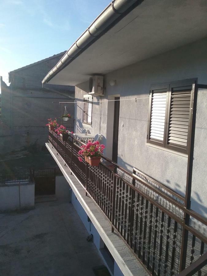 Milda+M Apartment Skradin Exterior photo